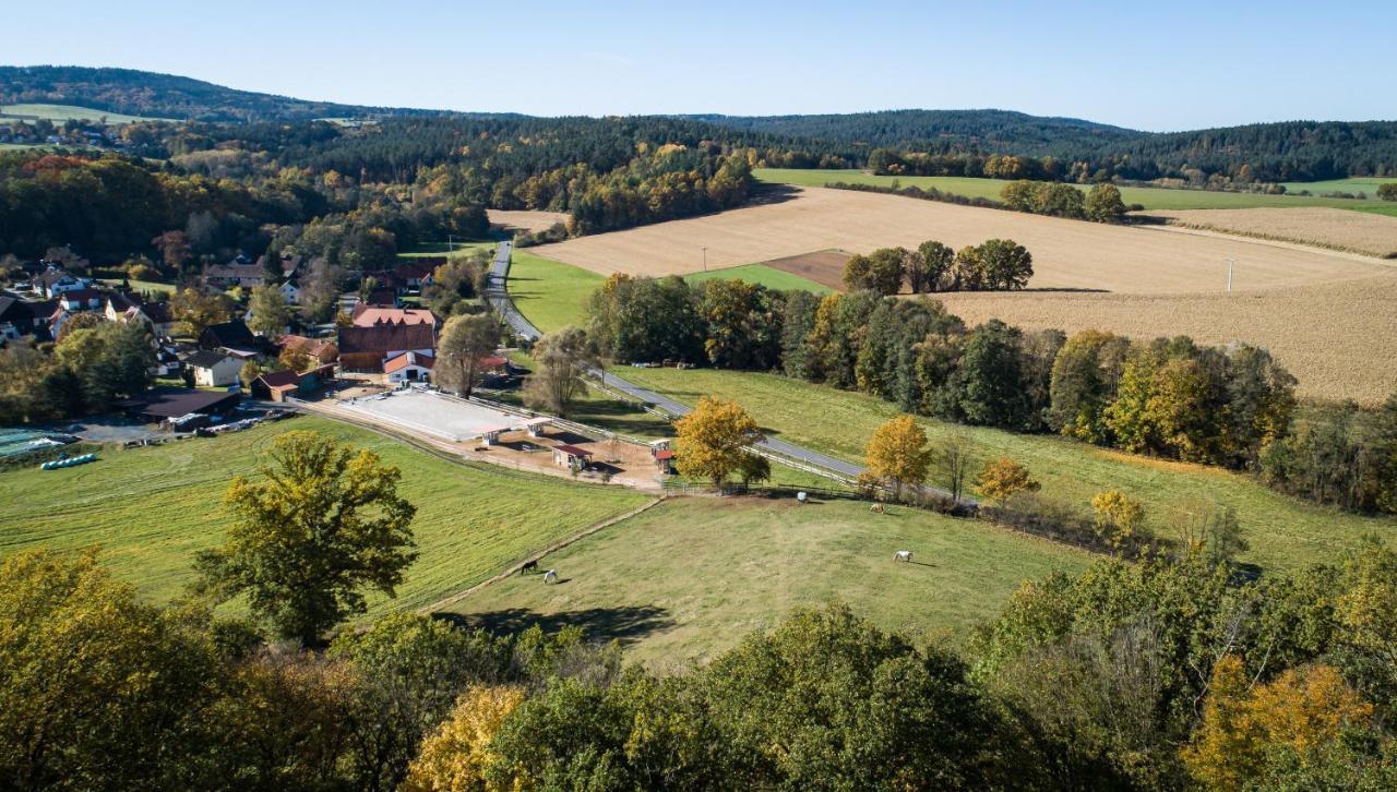 Ochsenhof Apartment Mainleus ภายนอก รูปภาพ